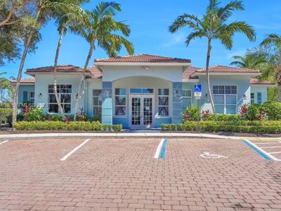 1942 Alamanda Way