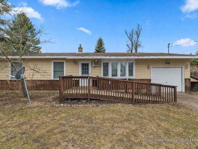 713 Clover Dr