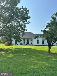 3 Rowe Dr