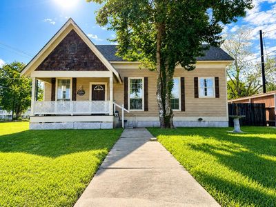 Property at 322 N Resident St, Wharton, TX