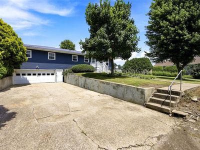 213 2nd St