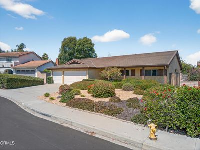 1562 N Avenida Del Manzano