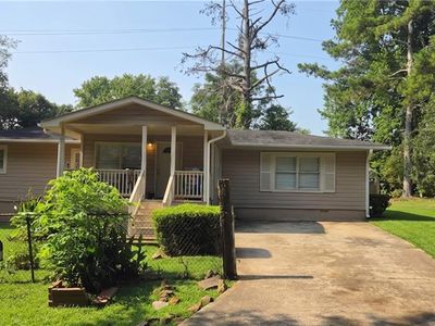 Property at 2933 Coffer Dr, Ellenwood, GA
