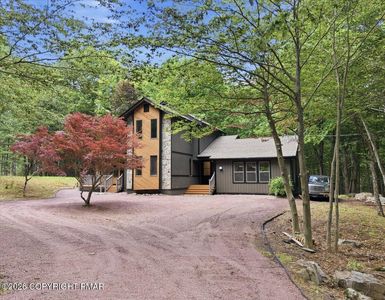 4366 Skyline Dr