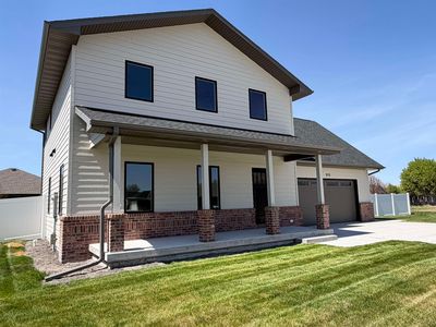 810 Mockingbird Dr.
