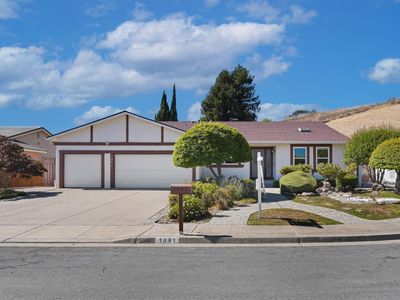 1091 Zamora Ct