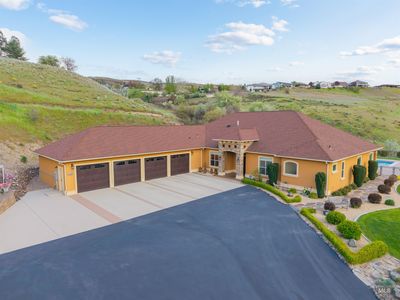 3703 Rio Vista Dr