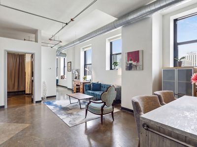 350 Saint Peter St Unit 1012