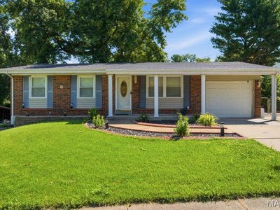 Property at 12765 Spanish Village Dr, Bridgeton, MO