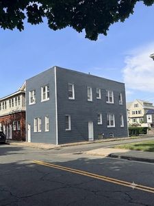 1227 Sea St