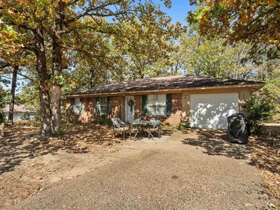 2806 Jadestone Dr