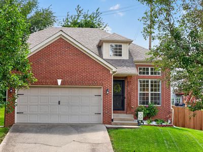 888 Lauderdale Dr