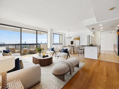 49 Briar Hollow Ln UNIT 1704