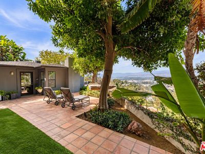 7301 Pacific View Dr