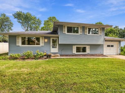 Property at 1612 Forrest Blvd, St Charles, IL