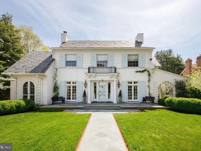 307 Oak Ln
