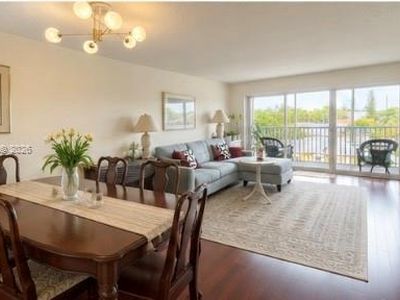 215 SE 3rd Ave APT 308C