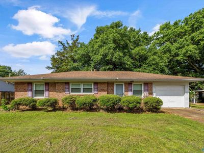 2119 Windover Dr NE