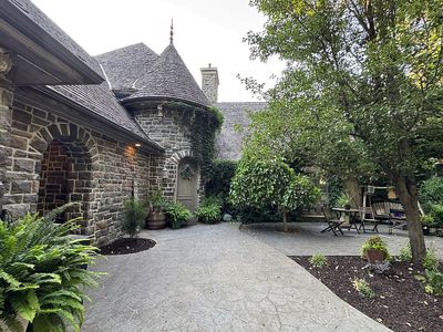 4 Woodland Dr