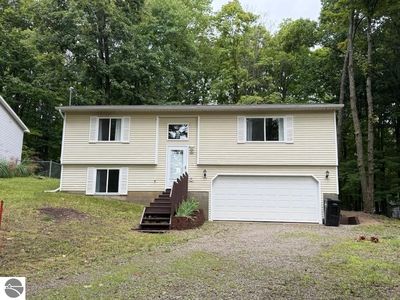 18860 Lakewood Cir