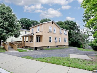 Property at 3 S Farview Ave, Paramus, NJ