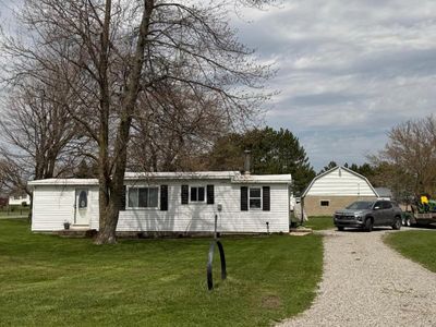 5746 Bay Park Rd