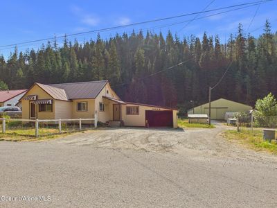 1050 Two Mile Rd