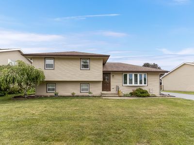 3842 Jonathan Simpson Dr