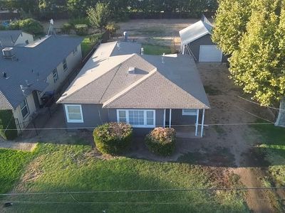 102 E Willamette Ave