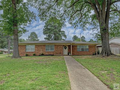 110 Lynda Ave