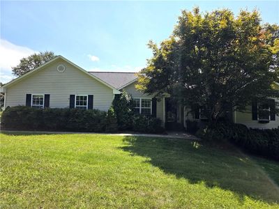 1701 Greenhill Rd