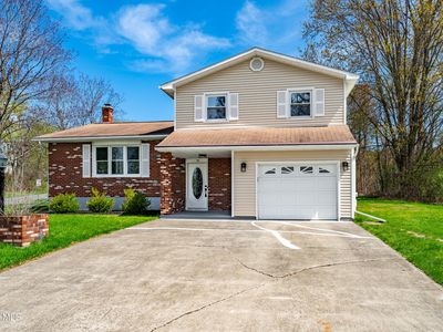 Property at 50 Fairlawn Drive, Selkirk, NY