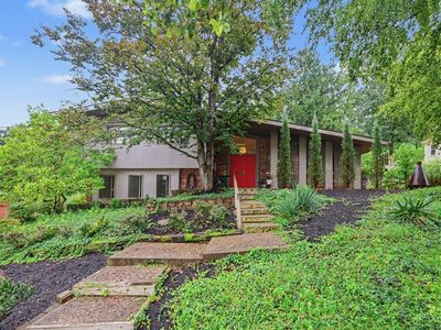 1138 Cryer Ave