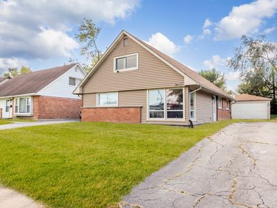 3907 167th Pl