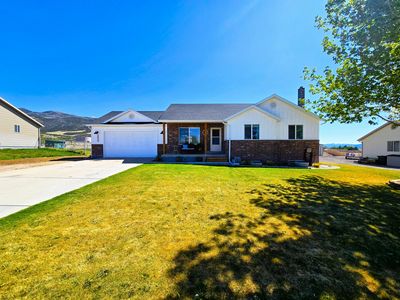 2026 E Saddleback View Dr