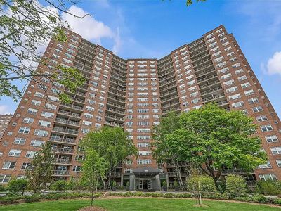 5800 Arlington Ave APT 18J