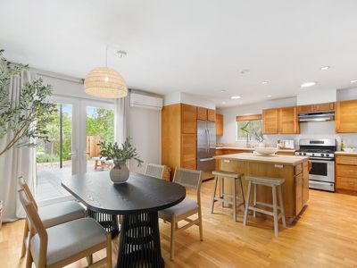 104 Lobo Vista