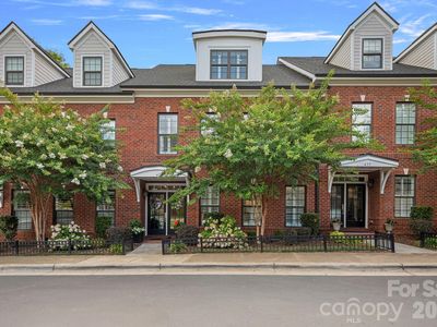 473 S Main St