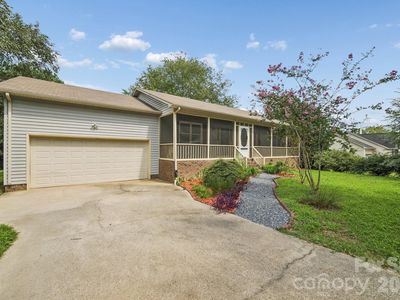 282 Honeycutt Dr SE