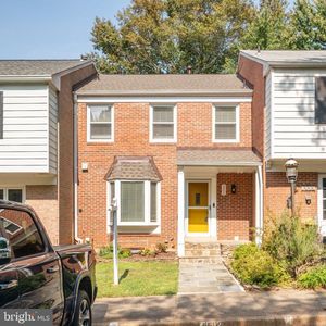 5502 Beaconsfield Ct
