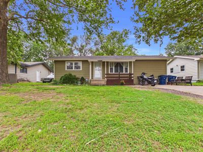 901 N Foulk Dr