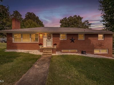 127 Deadrick Dr
