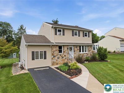 1385 Woodmere Rd