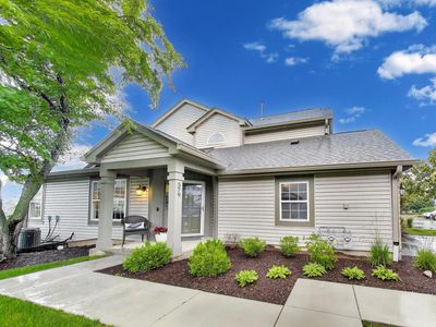 Property at 579 Willow Way, Lindenhurst, IL