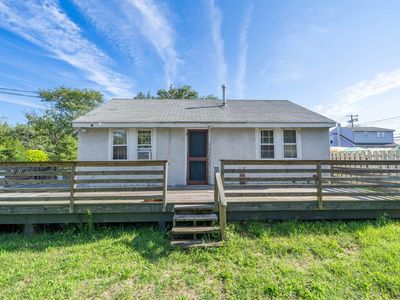 957 Wissahickon Ave