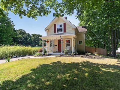 449 East St
