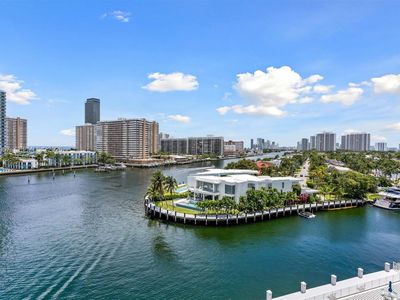 121 Golden Isles Dr APT 707