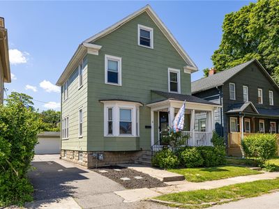 4 Donlon St