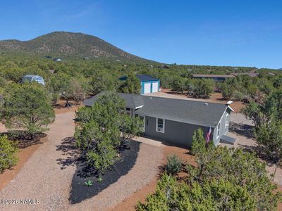 2432 E New Moon Way