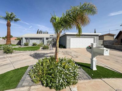 2400 S Greenwood Ave